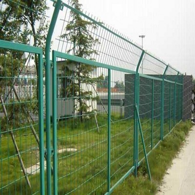 青海铁丝护栏网许捷丝网厂正在低价销售中_安全、防护-123查分类商机