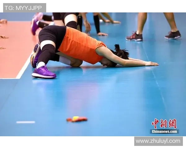 中国足球明星的精彩人生与趣事揭秘，带你走近他们的球场与生活