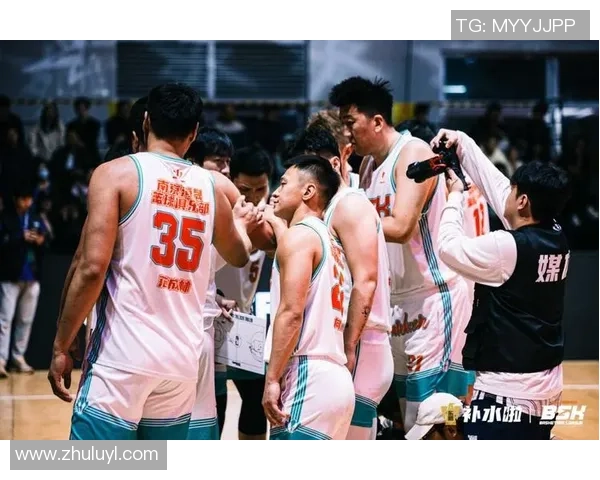 南京篮球队技术争议引发热议球迷与专家观点碰撞的背后故事