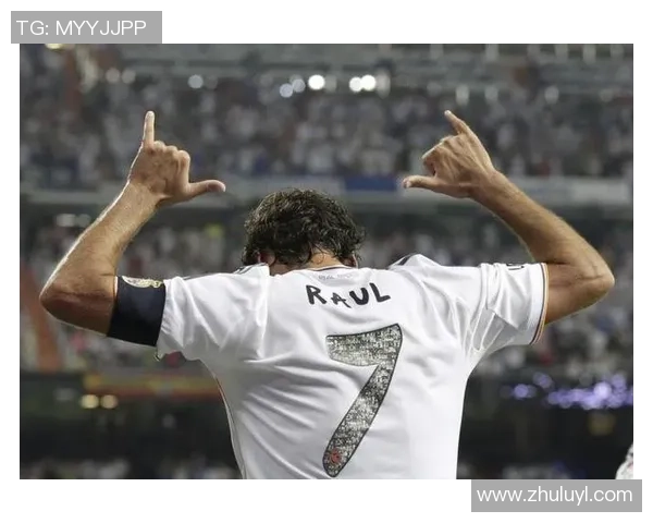 南美足球球员的辉煌历程与对世界足球的深远影响探讨